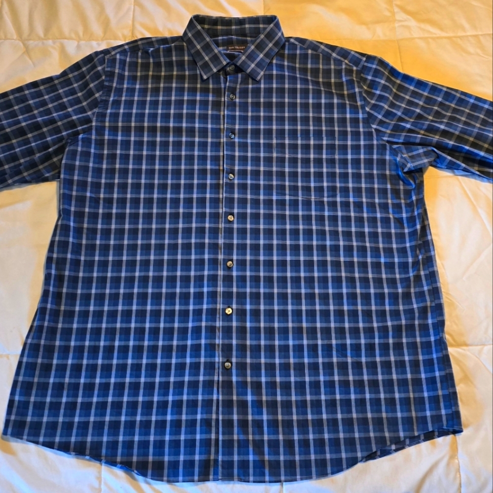 Men's Van Huesan dress shirt